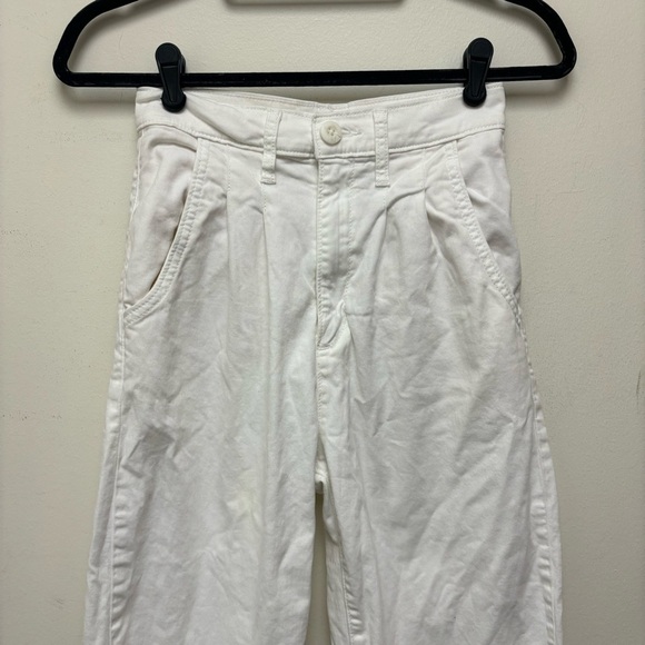 Levi’s White Pleated Balloon Leg Pants - Picture 6 of 13